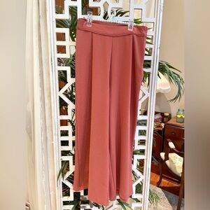 Primark Cropped flowy rust colored Pants (2 very light stains, zipper restiched)